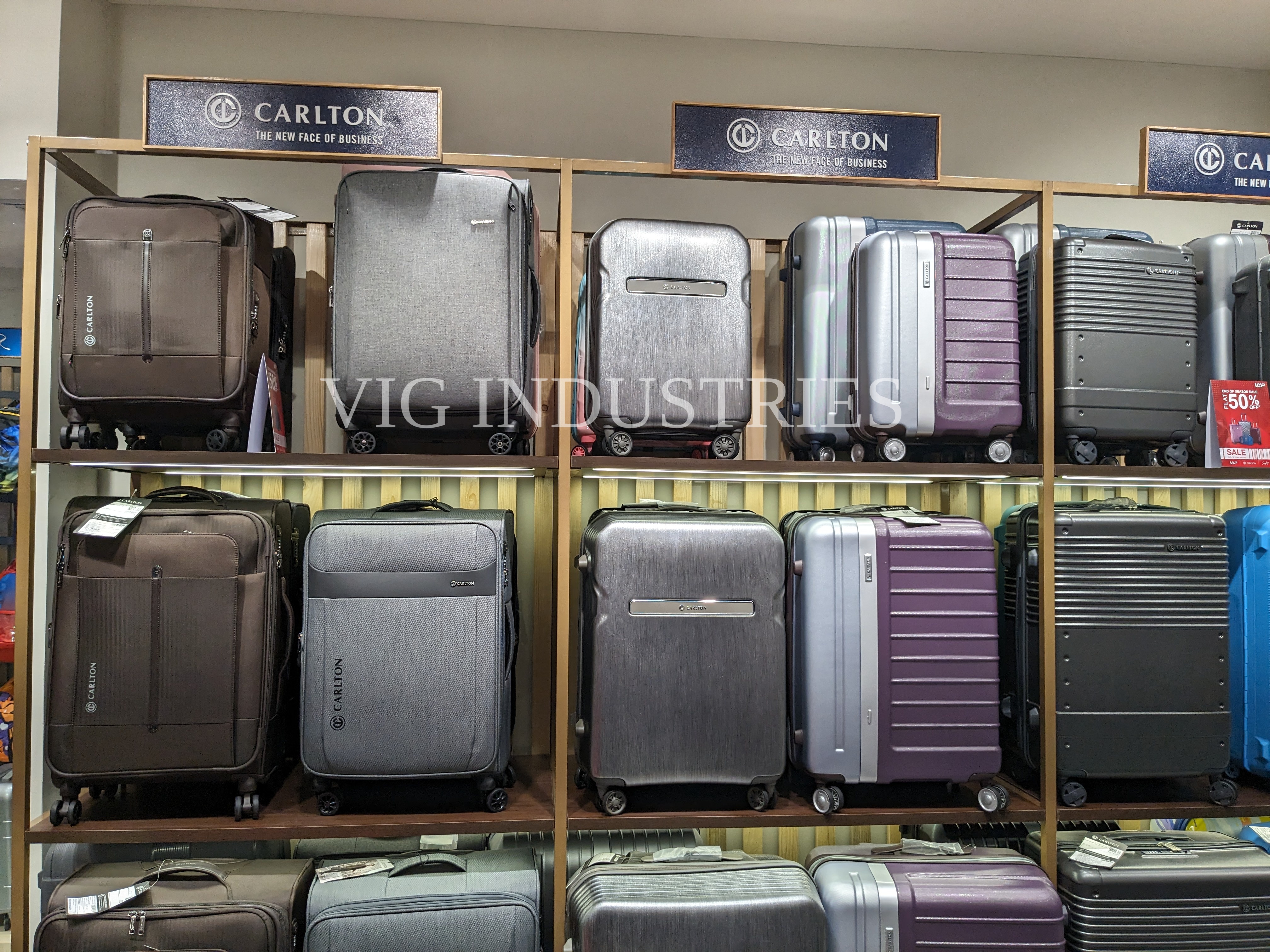 BAG AND SUITCASE RACK